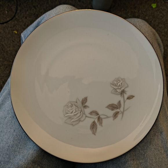 Noritake White and Gray Floral Dinner Plate